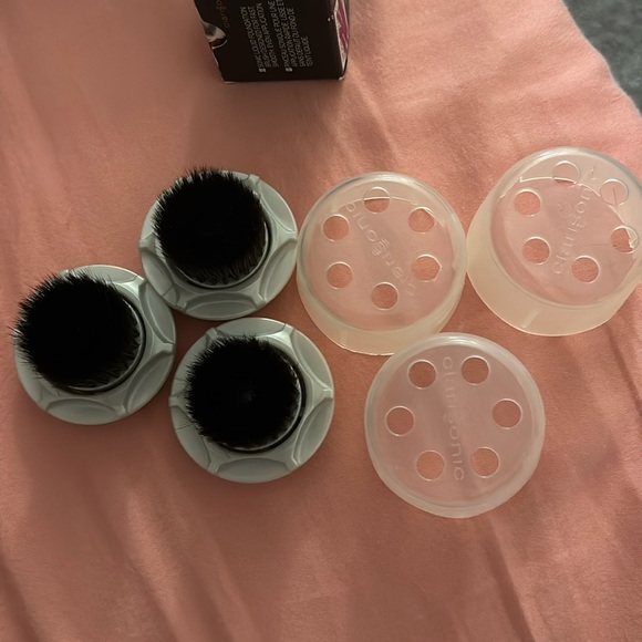 (3) Clarisonic Sonic Foundation Makeup Brushes - Picture 4 of 6